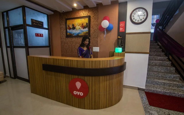 OYO 15700 Spectrum Residency