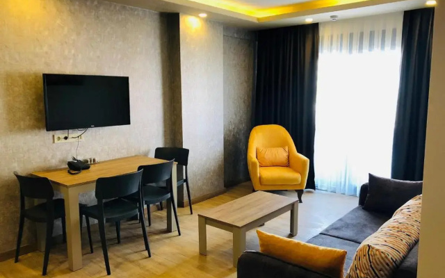 Golden World Suite Hotel