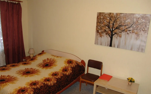 Апартаменты на Красном переулке, 8