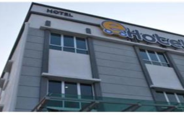 E-Hotel
