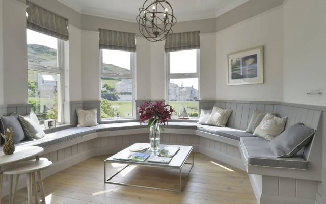 Watersmeet Hotel