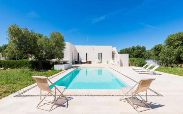 Villa Aura d Olivo con Piscina by Wonderful Italy