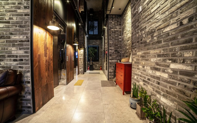 Hotel Stay 53