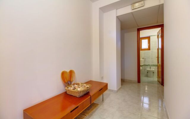 Room Alma 1