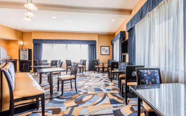 Comfort Suites Pell City