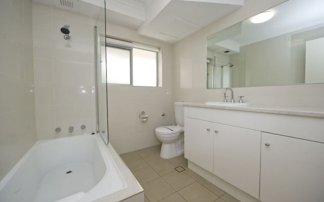 Sundeck Unit 6 - Shoal Bay