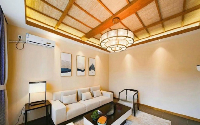 Arcadia International Resort Hotel