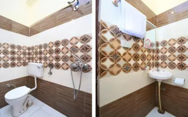 OYO 14823 Skyheights