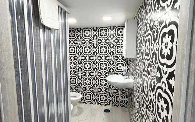 Pontenuovo 6E8 House