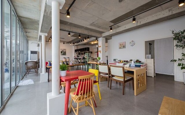 Hongcheon La Defense Pension