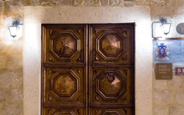 Hotel Martinis Marchi