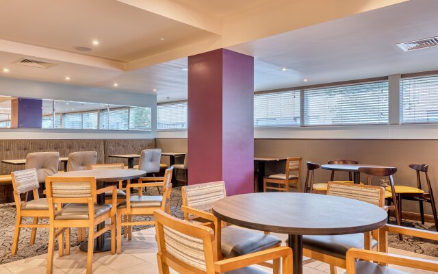 Premier Inn Oxford Botley Hotel