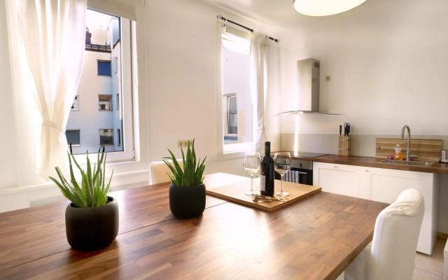 OPERASTREET CITY CENTER Apartment "Bangkok" in Vienna