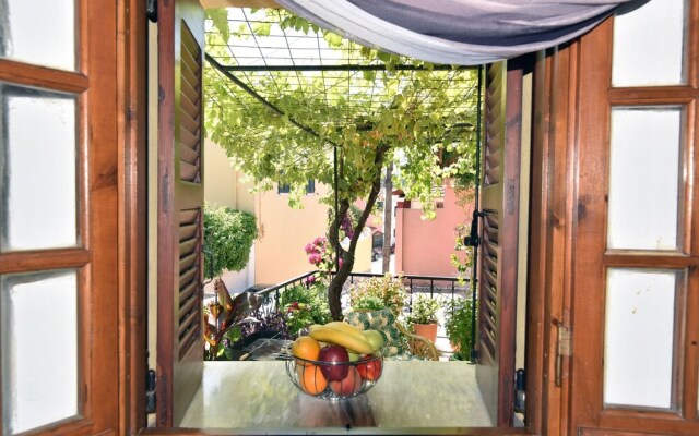 Traditional Greek Maisonette Antiperni