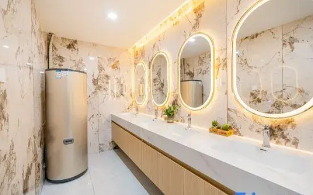 The Qixi Youth Hostel (Shanghai Hongqiao Center Branch)