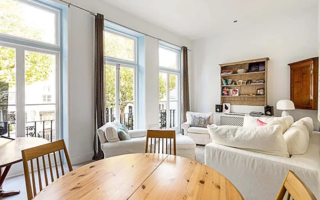 Elegant 3 bed Apartment in Earls Court