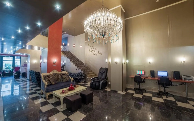 Delphi Art Hotel