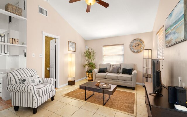 Beachy Bungalow by Vtrips
