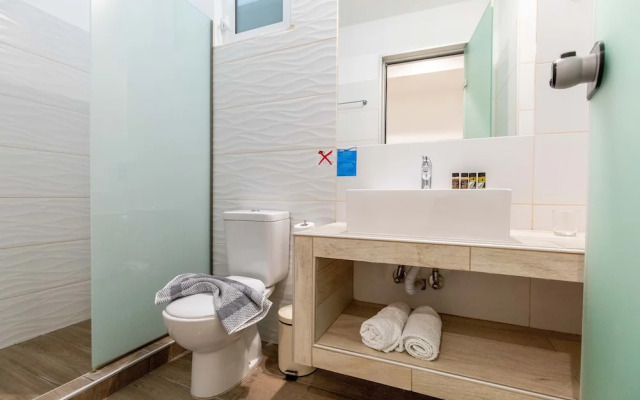 Stay Helios - Aparts & Pool Suites