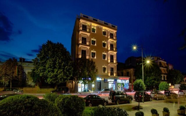 Christis Hotel Borova