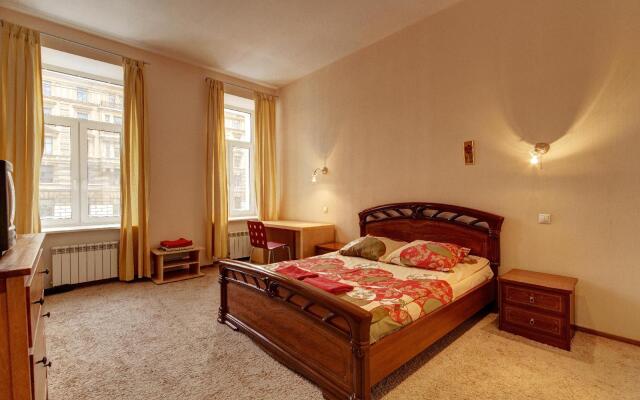 STN Apartments on Griboedov Canal Quay