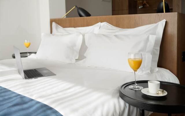 Dominic Smart & Luxury Suites - Edition