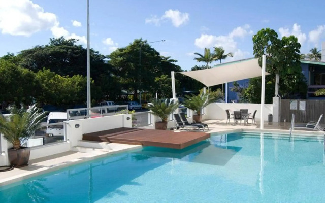 Waters Edge Apartment