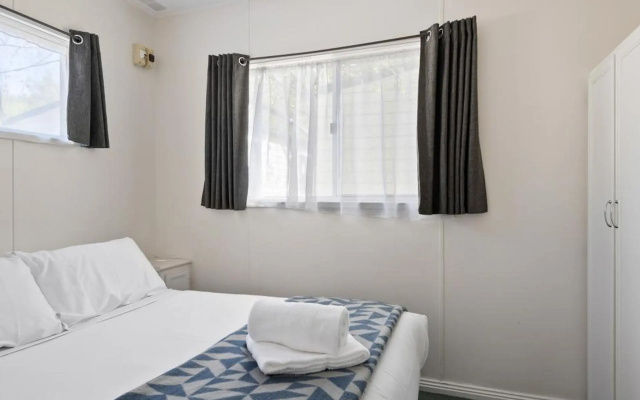 Bright Accommodation Park – Guest Rooms – Germantown