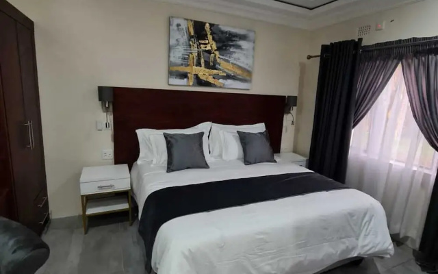 Signature Lodge