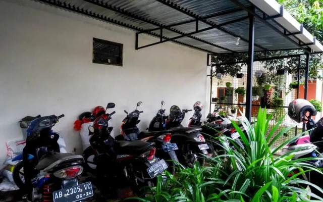 Oyo 2914 Teratai Guest House