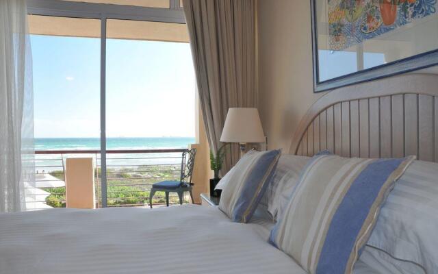 Leisure Bay Luxury Suites
