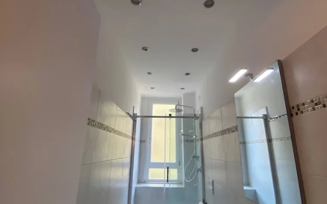 Apartment Near the Colosseum, With Metro Line A a 2 Minutes Walk Away