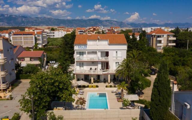 Pool Apartments Galeb