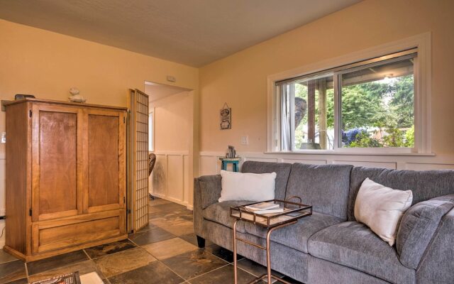 Brookings Vacation Rental Studio - Walk to Town!