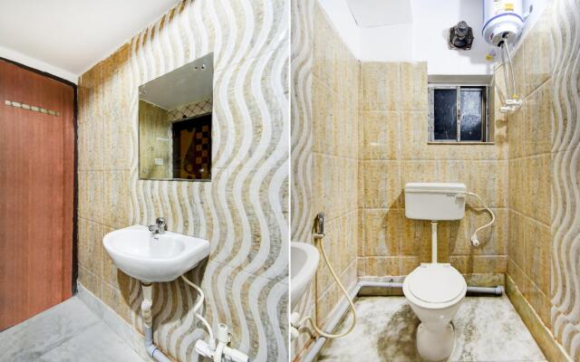 OYO Flagship 77462 White Velvet Inn