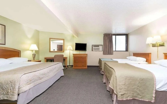 Bison Inn and Suites