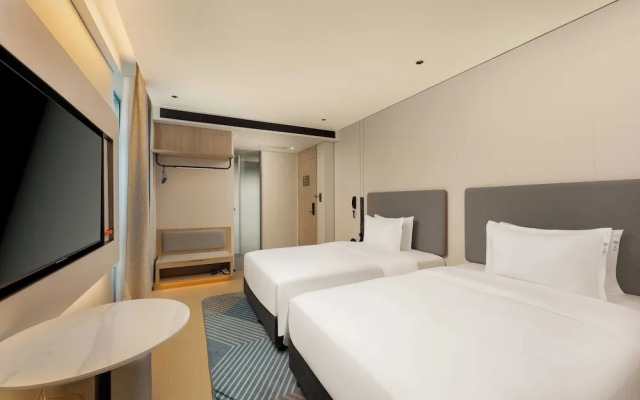 Holiday Inn Express Shanghai PVG Zhuqiao By Ihg