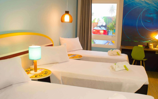 Delphin Surf Hotel