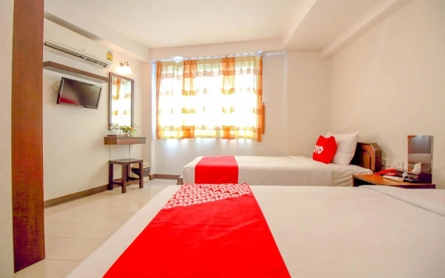 Super OYO 484 Pannee Residence Khaosan (Sha Plus)