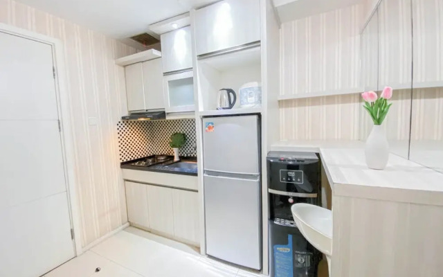Spacious 2Br At Apartment Parahyangan Residence