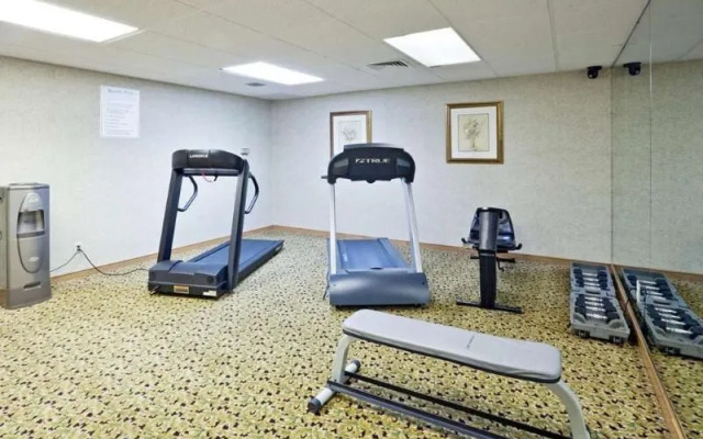 La Quinta Inn & Suites Overland Park