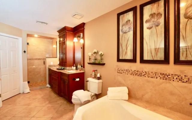 Villa at Pleasant Lake