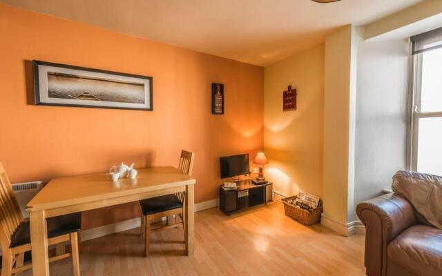 Walshs Apartments , Apt 1