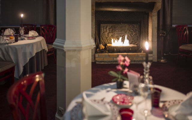 The Originals Boutique, Hôtel Auberge du Forgeron, Lille Sud