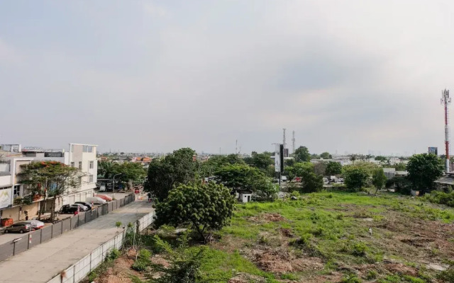Luxurious and Convenient 2BR 19 Avenue Apartment