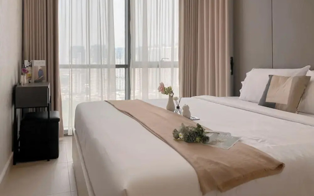 Chic 1BR Apartment at Menara Jakarta Kemayoran