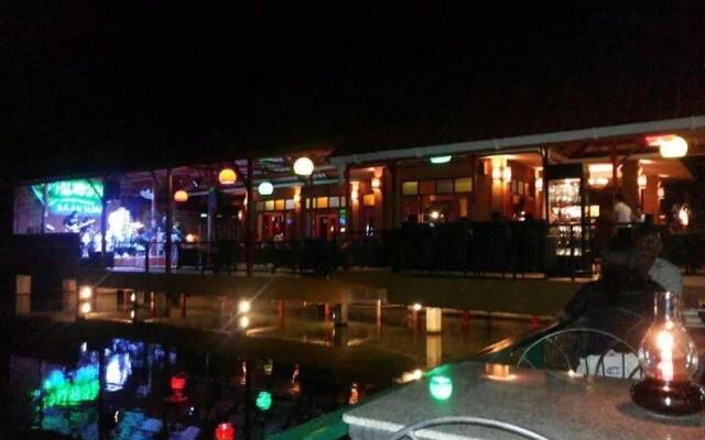SaimoonburyResort