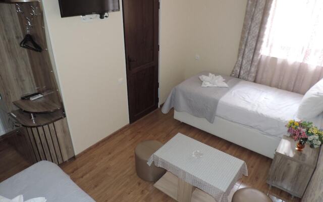 Hotel Lotus