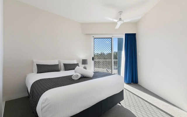 White Crest Apartments
