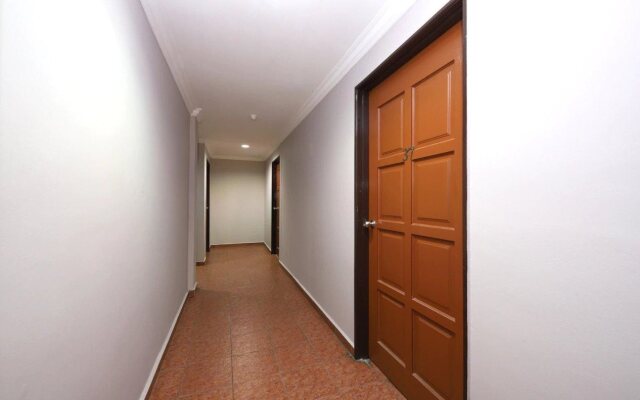 Super OYO 473 Comfort Hotel 2